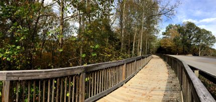 Wide view of wooden bridge across from Overlook on MCT